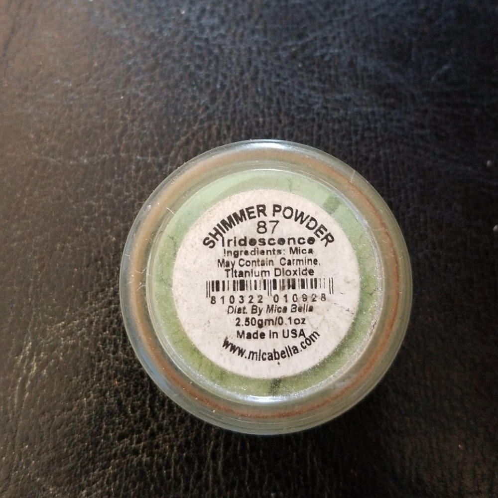 Eyeshadow - Picture 3 of 4